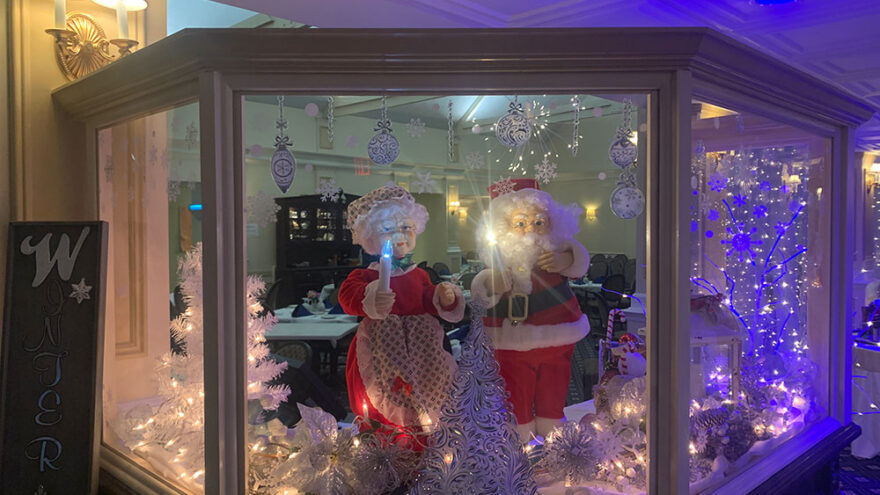 Mr and Mrs Claus display