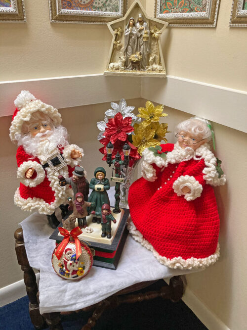 Mr. and Mrs. Santa Claus figurines